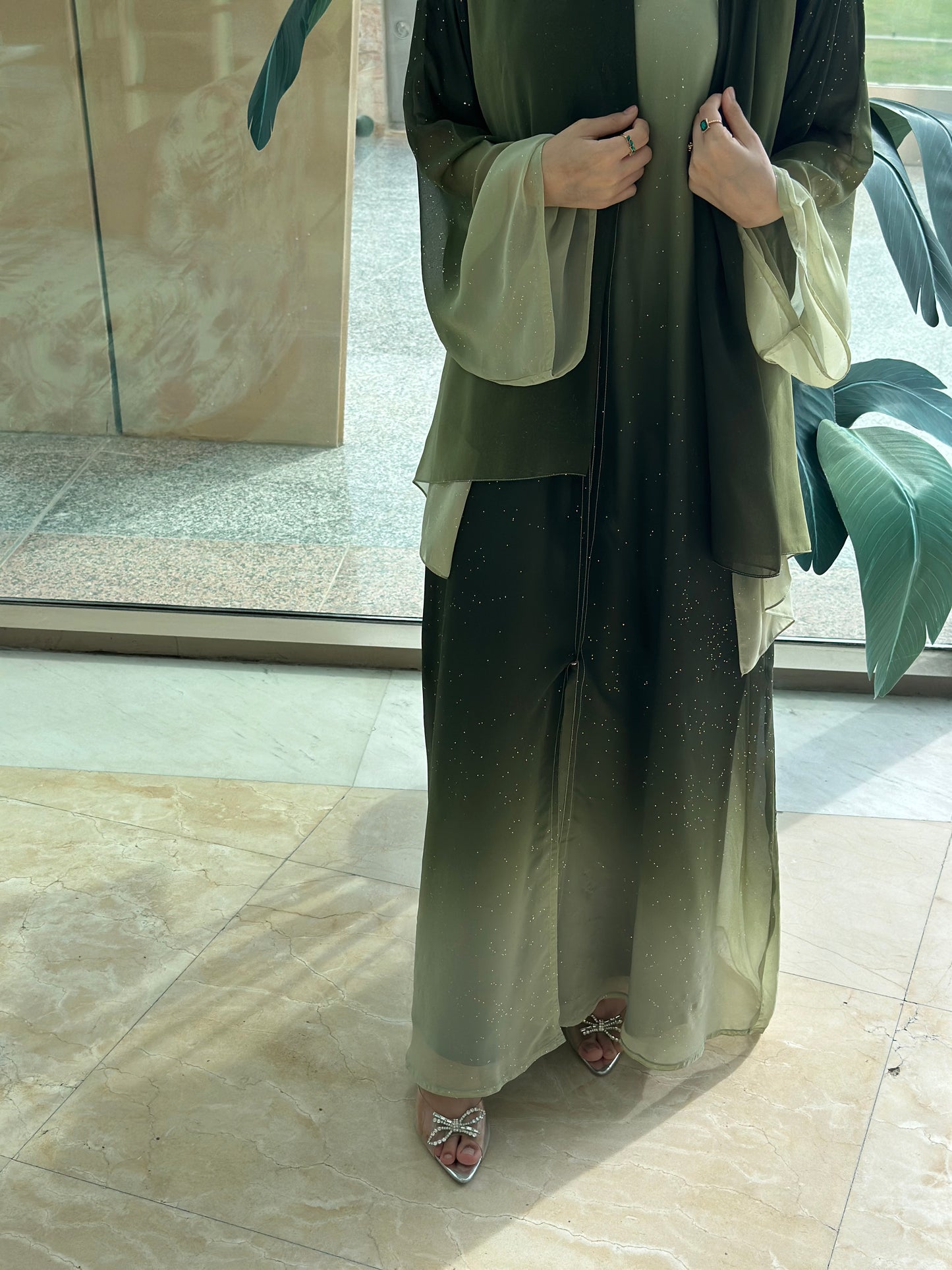 Lama'a Abaya in Green